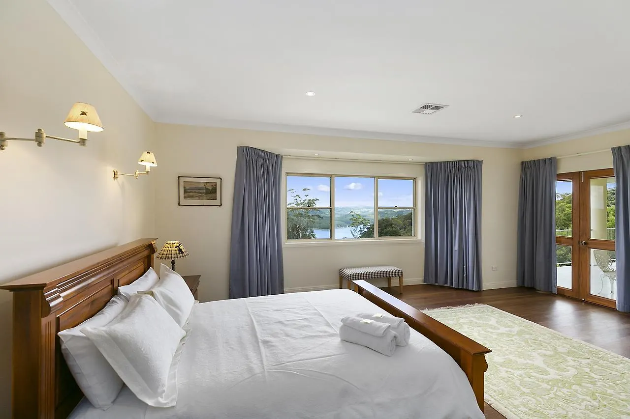 Lemon Grove Villa Montville